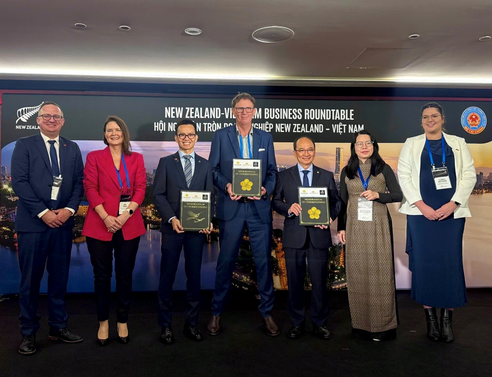  Vietnam Airlines ‘bắt tay’ Saigontourist và đối tác New Zealand  thúc đẩy du lịch hai chiều